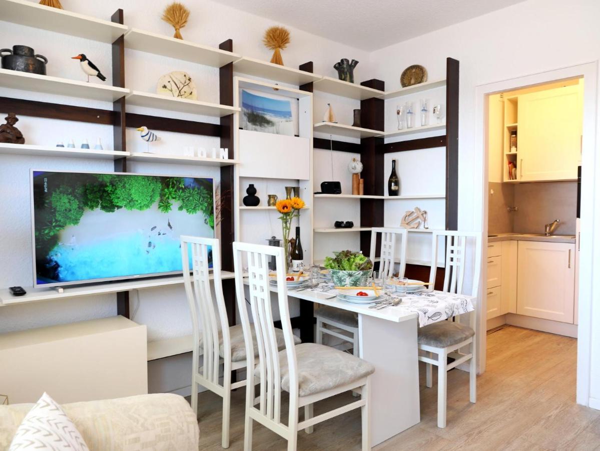 Einfaches 2-Zimmer-Appartement Mit Balkon. Вестерланд Екстериор снимка