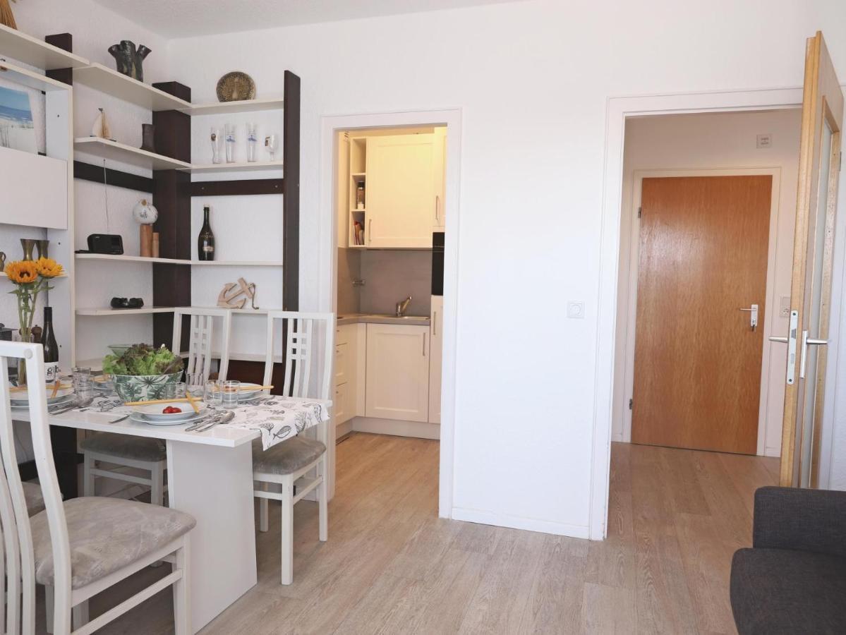 Einfaches 2-Zimmer-Appartement Mit Balkon. Вестерланд Екстериор снимка